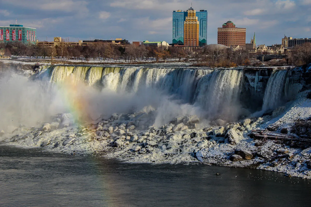 Toronto_Niagara_Falls_Rainbow